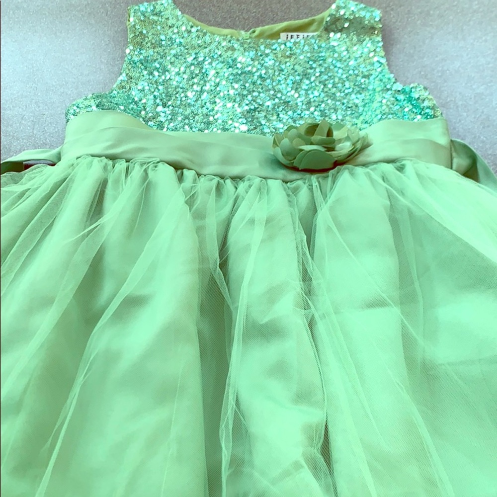IEFIEL girls size 12 flower girl/formal dress